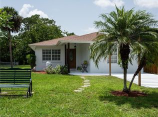 391 9th St SW, Naples, FL 34117