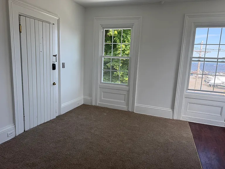 162 W Front St #7 — Photo 3