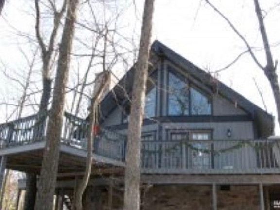 2nd image of 2406 Lanier Ln