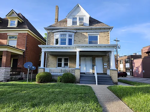 5547 Baywood St #3 Photo 1