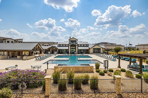 Enclave Falcon Pointe Photo 1
