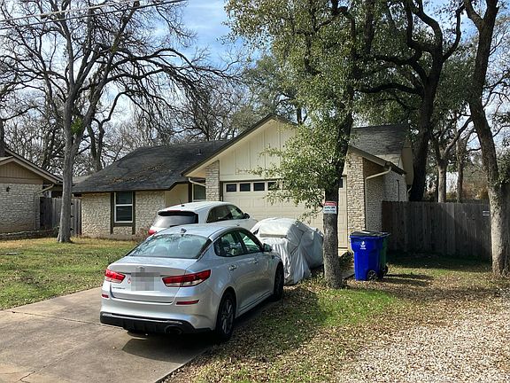 2nd image of 2407 La Rochelle Dr