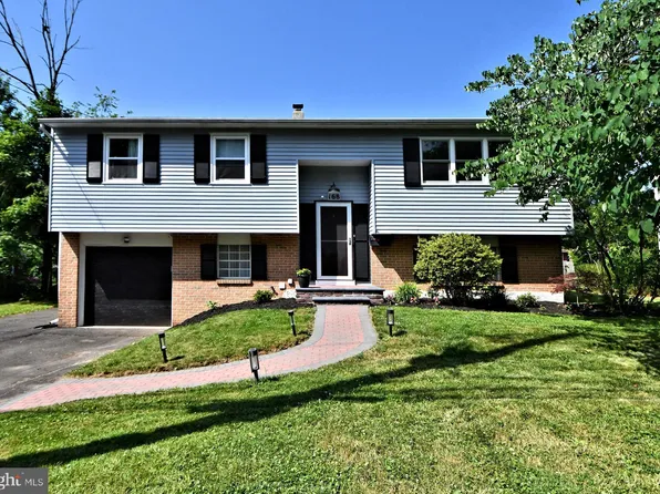 168 Chestnut St, Chalfont, PA 18914