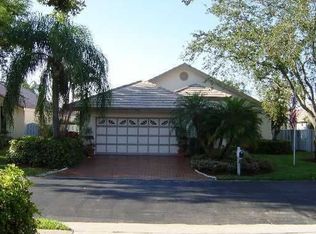 144 Orange Dr, Boynton Beach, FL 33436