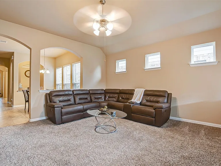 623 Orlandis Ln — Photo 19