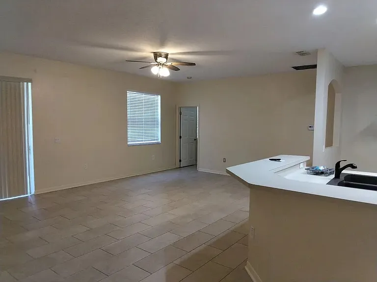 554 Reddicks Cir — Photo 2