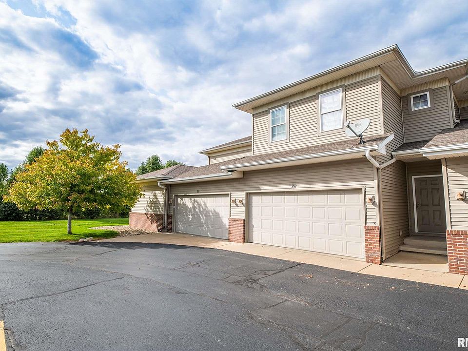 1st image of 11217 Oakwood Dr