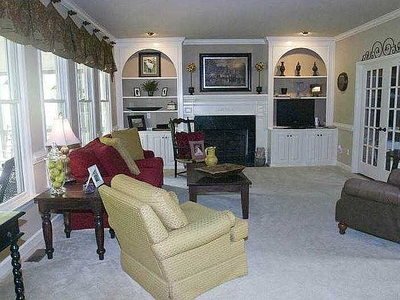 Builtins*2 Fireplaces