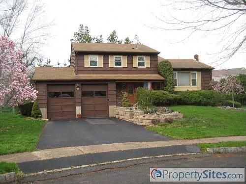 1st image of 14 Mansfield Ct