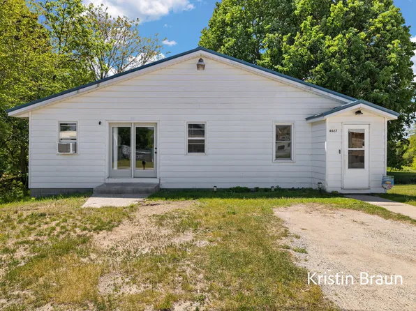6627 2nd St, Holton, MI 49425