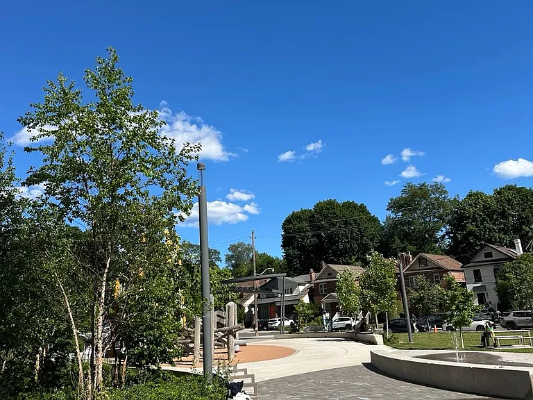 50 Dunfield Ave #1920 — Photo 8