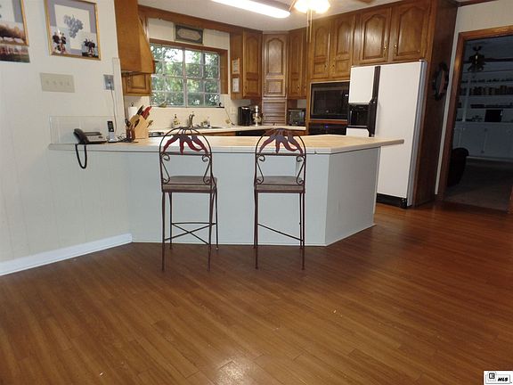 3rd image of 4322 Belle Terre Dr