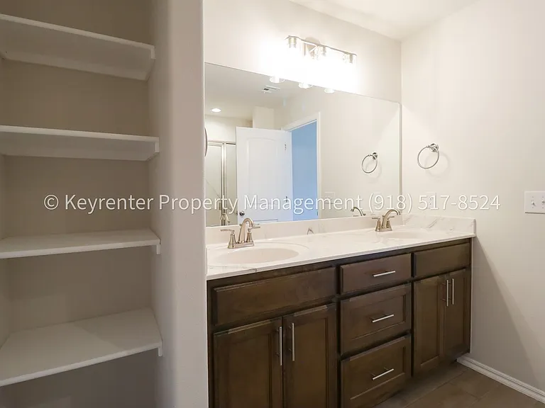 4500 W Winston St — Photo 31