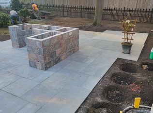 1303 N Cross St, Wheaton, IL 60187