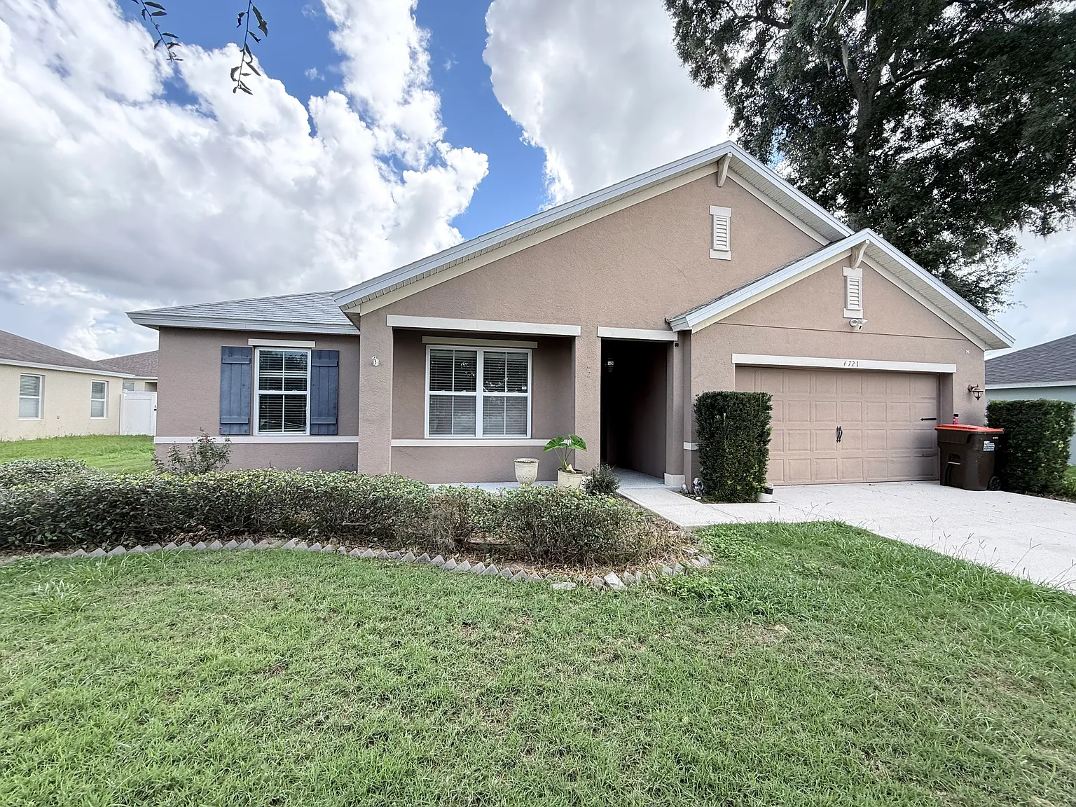 4 bed, 1918 sqft, $2,200 — Photo 2