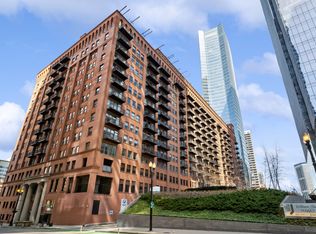 165 N Canal St APT 1324, Chicago, IL 60606