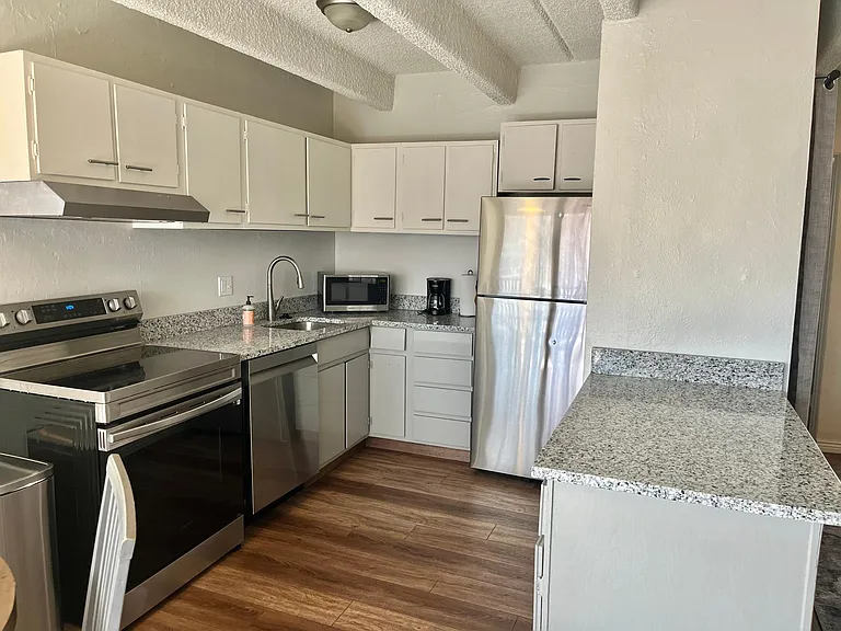 2401 S Gaylord St #306 — Photo 7