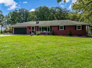 6763 E Woodland Dr, Stillman Valley, IL 61084