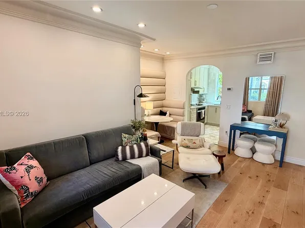 736 13th St, Miami Beach, FL