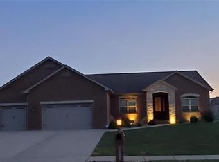 8744 Wendell Creek Dr, Saint Jacob, IL 62281
