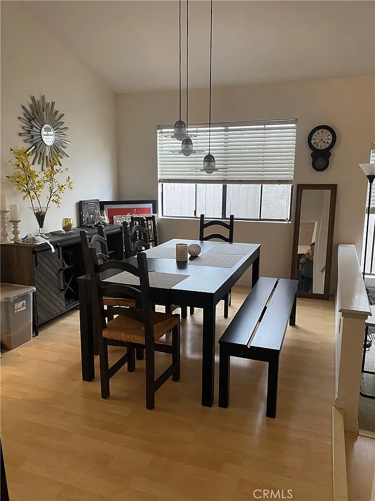 3 bed, 2309 sqft, $8,700 — Photo 3