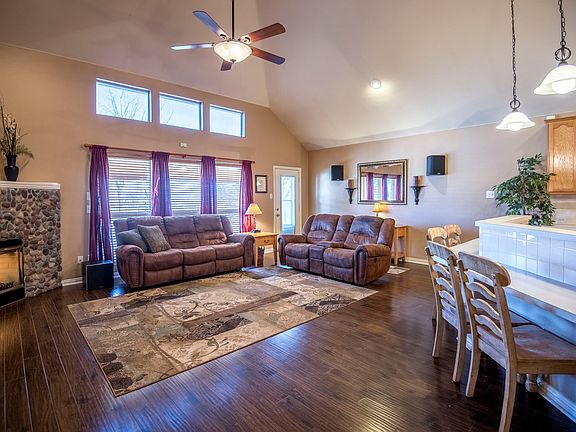 3rd image of 2204 Kingsley Dr