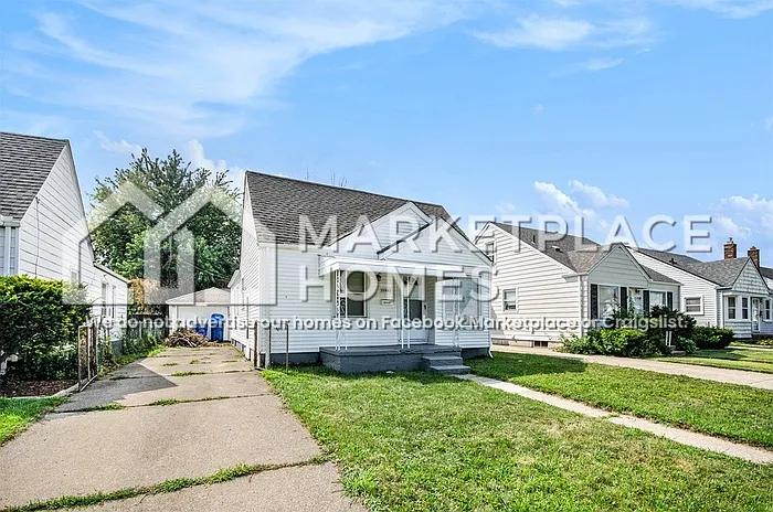 3 bed, 1.0 bath, 888 sqft, $1,395 — Photo 2