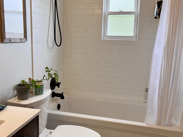 1808 Ara St — Photo 3