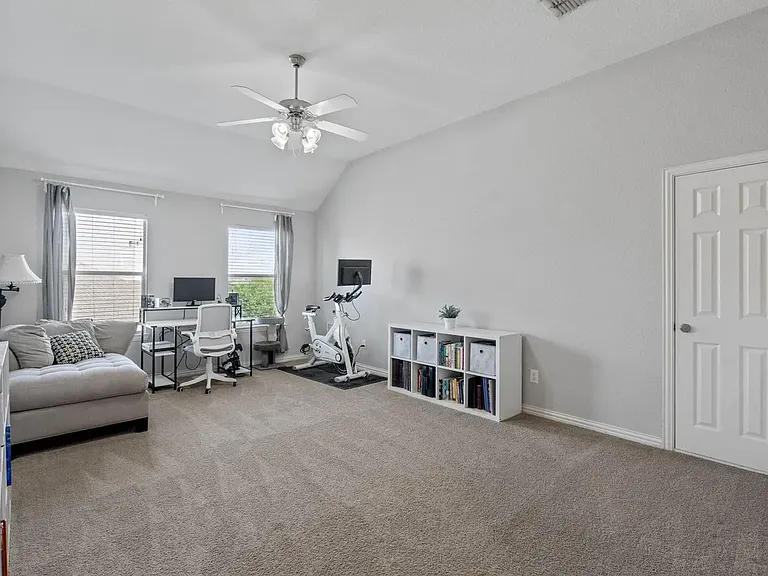 4625 Lance Leaf Dr — Photo 20