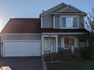 2190 N Stonehedge Ct, Round Lake Beach, IL 60073