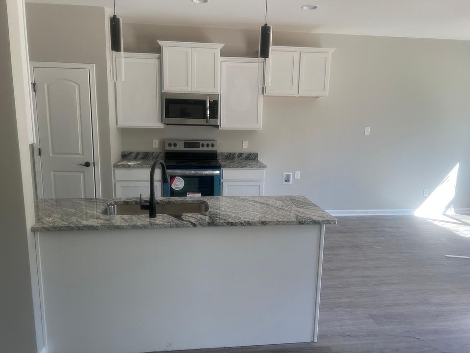 1st image of 4541 Western Woods Dr