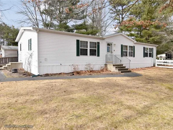 11 Giovanni Rose Ct, Coventry, RI 02816