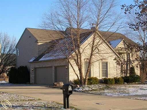 2nd image of 371 Torrington Dr W
