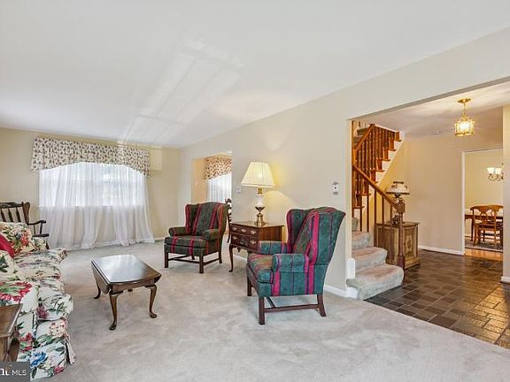 5th image of 13337 Foxhall Dr