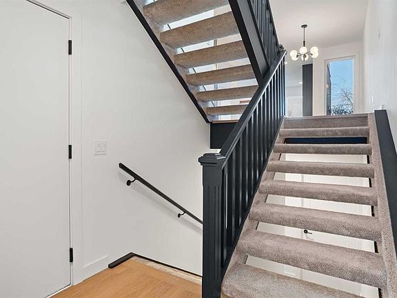 4th image of 1220 NW Prominence Way SW #19