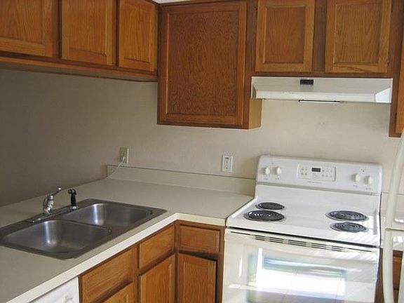 5th image of 612 Kings Oaks Ct