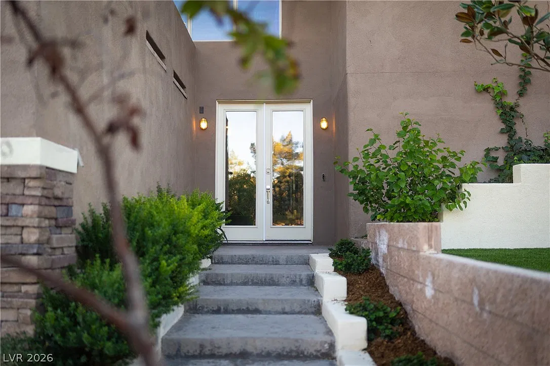 4 bed, 3.5 bath, 3179 sqft, $7,300 — Photo 3