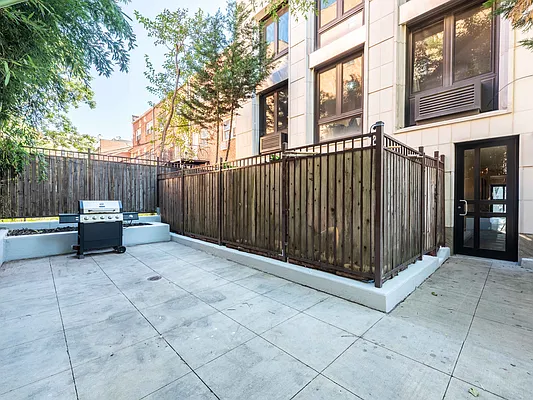 Rented by Daniel Gale Sotheby's International Realty | media 5