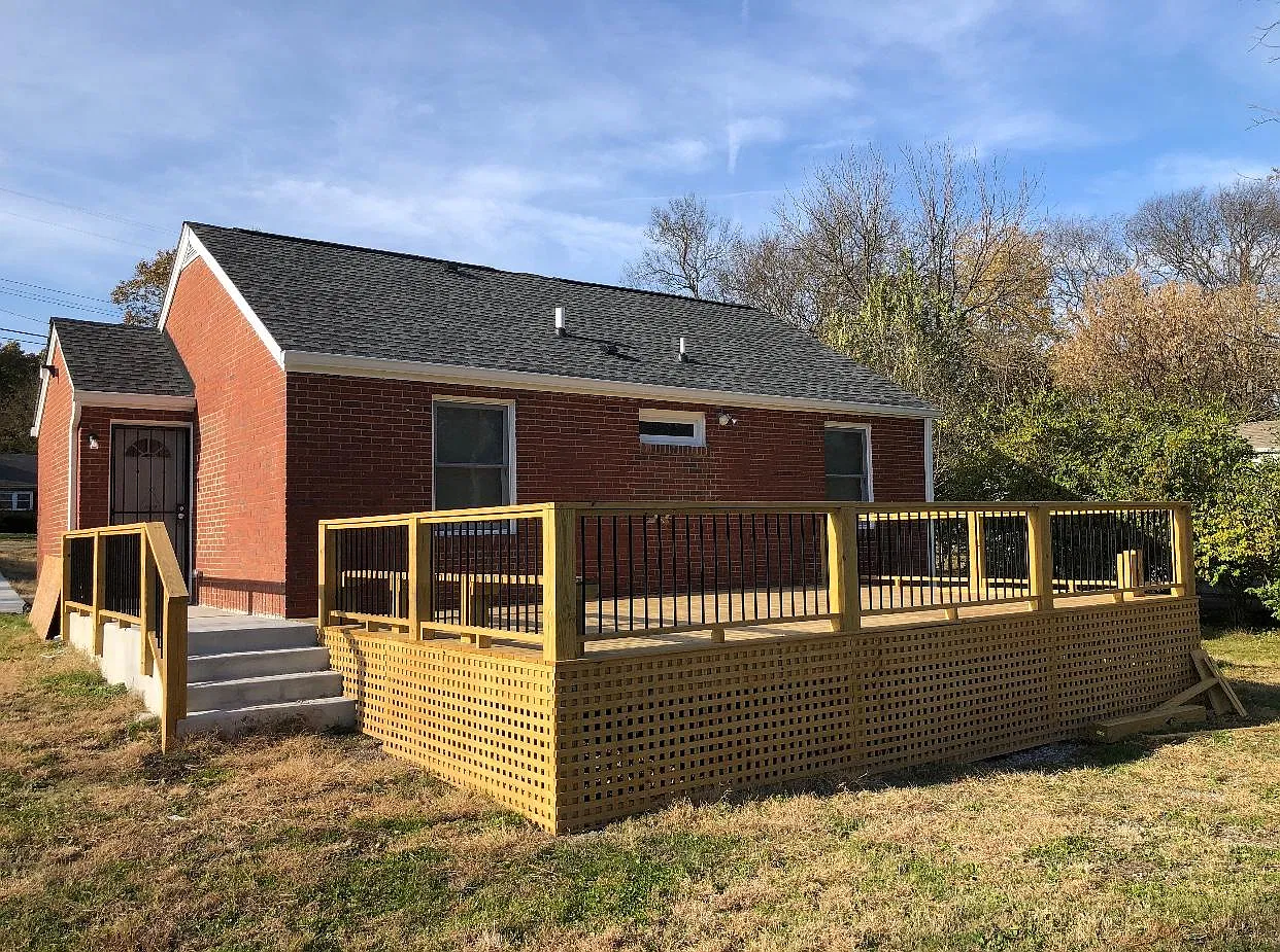 2 bed, 950 sqft, $1,800 — Photo 2