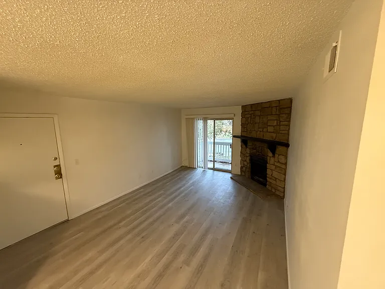 13506 E Jewell Ave #103 — Photo 3