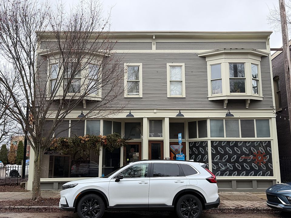 1st image of 638 Wealthy St SE #A