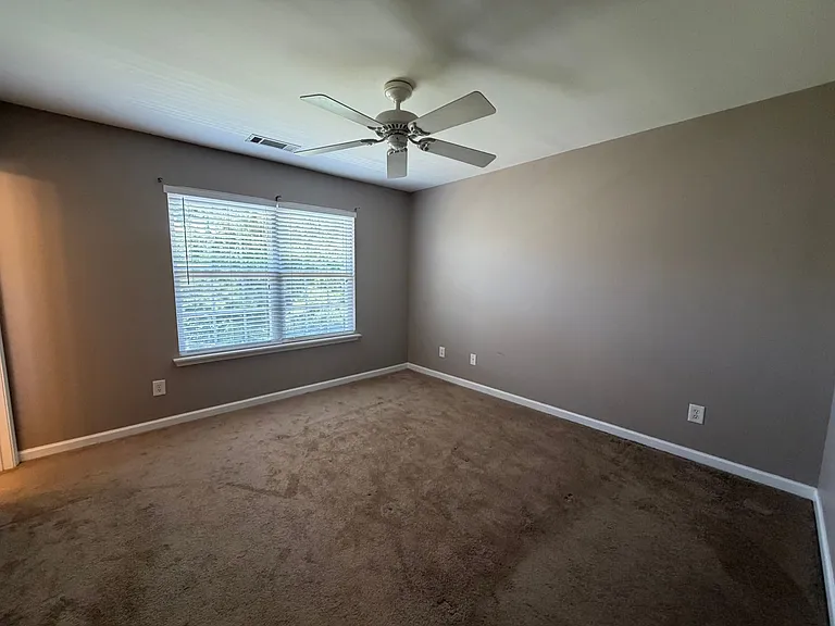 422 Delta Dr — Photo 19