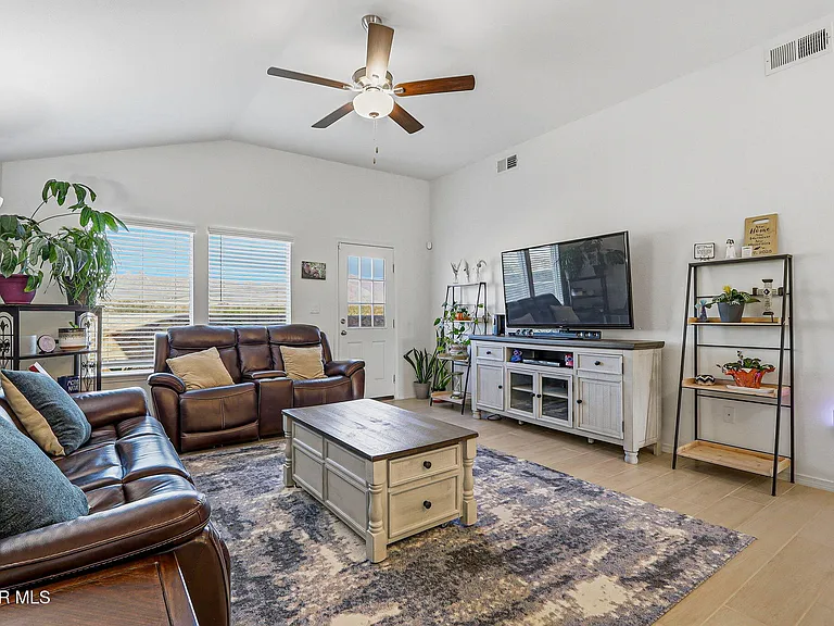7718 Cottonwood Street gallery image 5