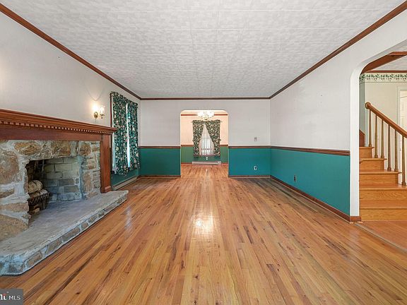 5th image of 239 Captain Davis Dr