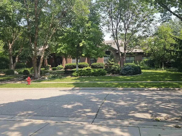 2512 Ridge Rd, Lincoln, NE 68512