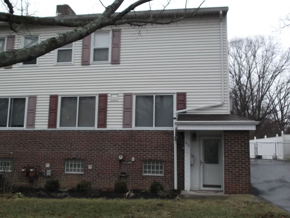 1st image of 65 Burley Cir