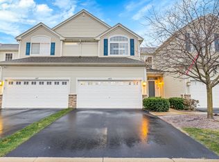 145 Durango Dr, Gilberts, IL 60136