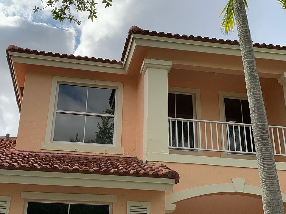 1st image of 834 NW 131st Ave