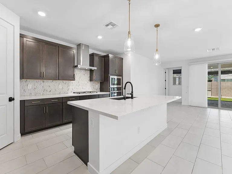 1524 E Carob Ct — Photo 22