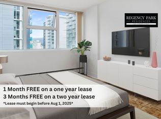 1225 Cardero St #1806, Vancouver, BC V6G 2H8